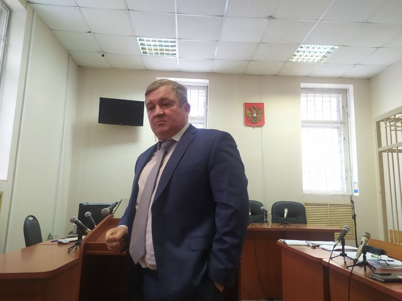 Флешбэки о каруселях посетили депутата Сан Саныча Чистякова на заседании по делу об афере на воронежских выборах