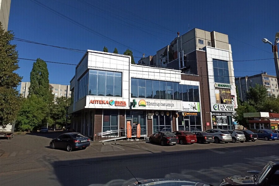 В Воронеже продают третий за месяц торговый центр в Северном за 135 млн рублей
