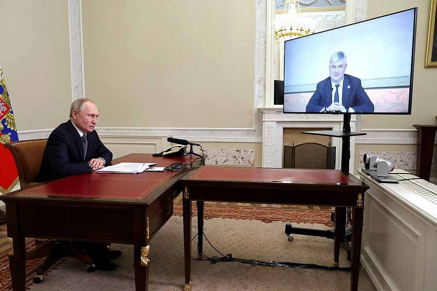 Воронежский губернатор попросил президента помочь с финансированием авиазавода для производства деталей для МС-21 и Sukhoi Superjet Воронежский губернатор попросил президента помочь с финансированием авиазавода для производства деталей для МС-21 и Sukhoi Superjet
